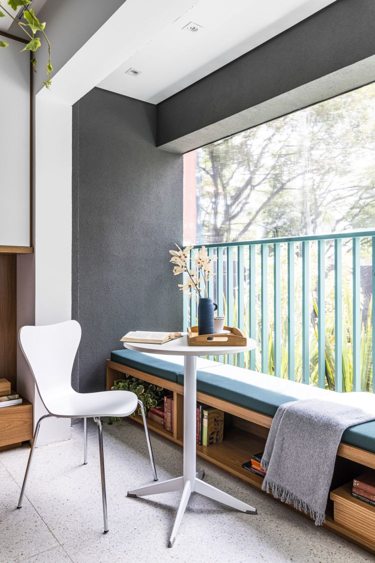 Projeto de arquitetura para reforma de apartamento studio decorado na Liberade, São Paulo, pelo escritório de arquitetura MWARQ, liderado pela arquiteta Marcela Wandenkolk.