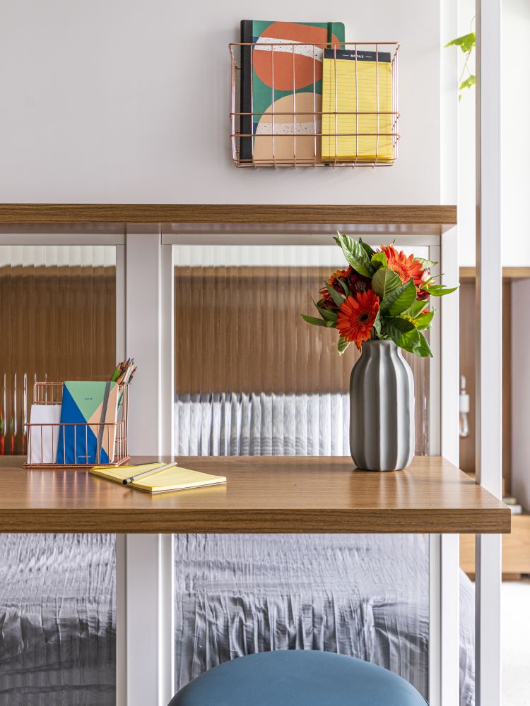 Projeto de arquitetura para reforma de apartamento studio decorado na Liberade, São Paulo, pelo escritório de arquitetura MWARQ, liderado pela arquiteta Marcela Wandenkolk.