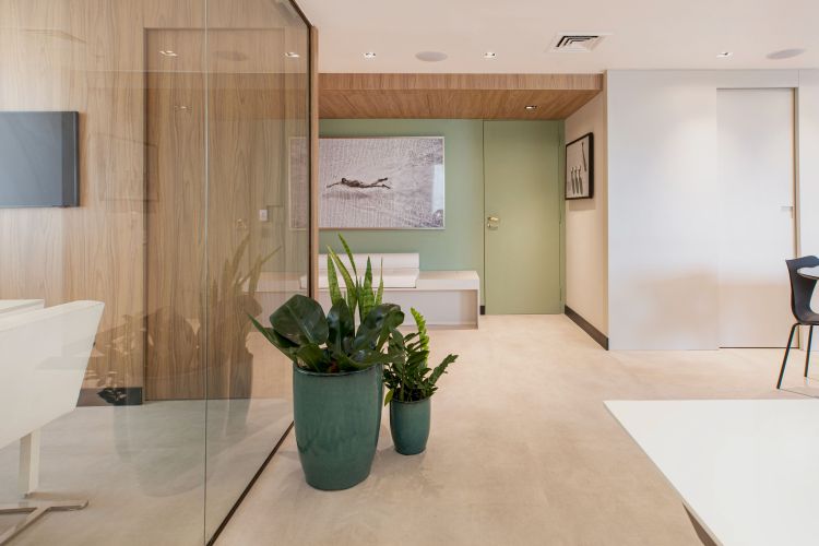 Projeto de arquitetura corporativa para escritório de arquitetura no Jardim Paulista, São Paulo, pelo escritório de arquitetura MWARQ, liderado pela arquiteta Marcela.