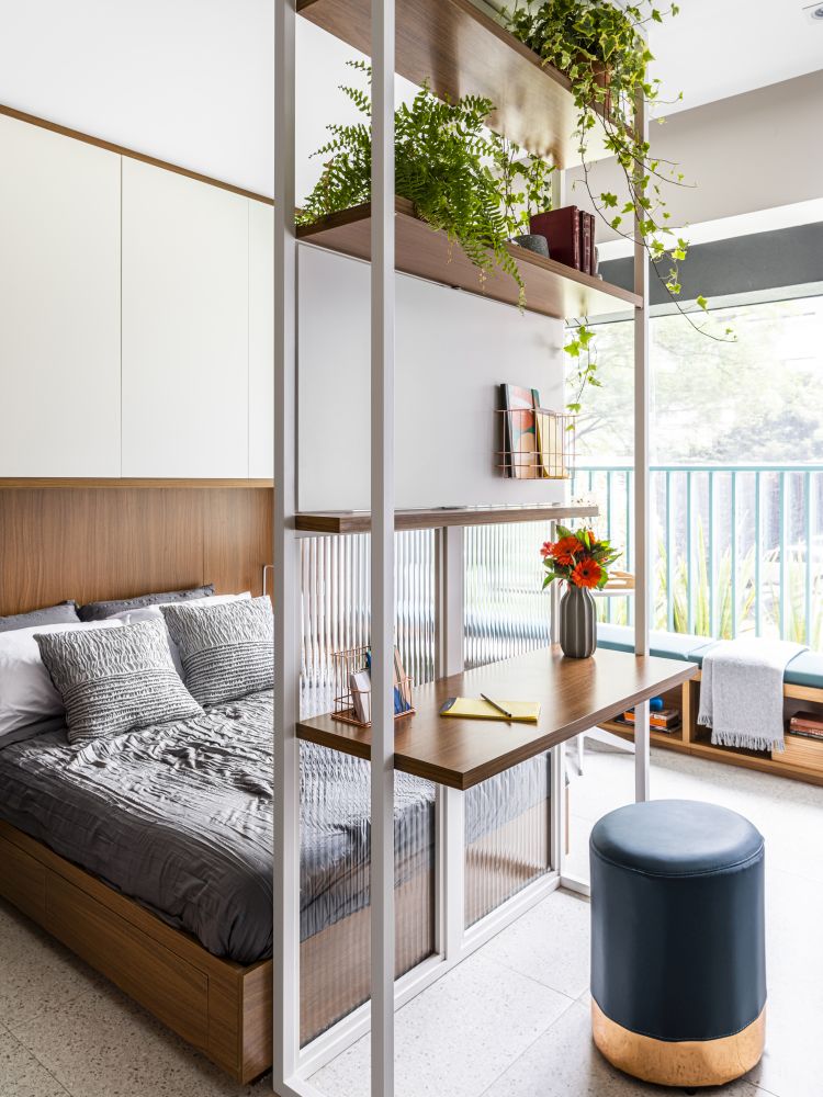 Projeto de arquitetura para reforma de apartamento studio decorado na Liberade, São Paulo, pelo escritório de arquitetura MWARQ, liderado pela arquiteta Marcela Wandenkolk.